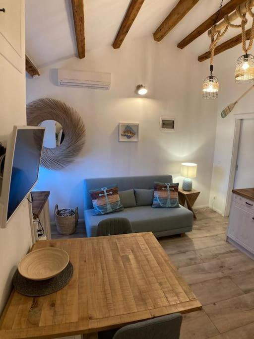 Piccolo Nido Apartment โรวีน ภายนอก รูปภาพ